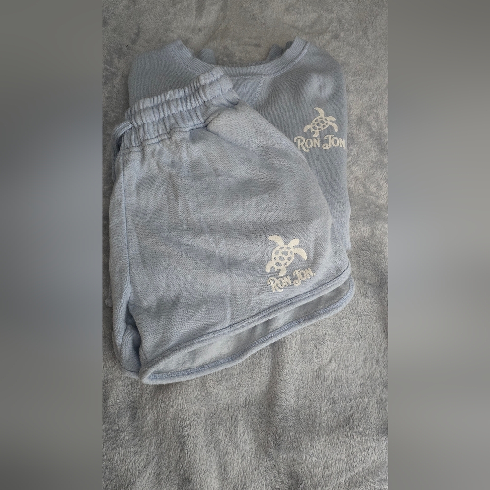 Ron Jon Women's Blue Shorts And Sweatshirt